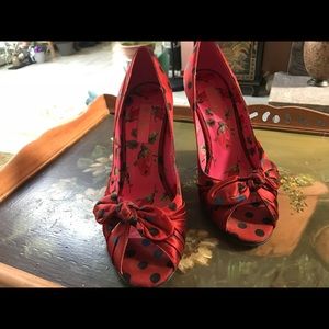 Betsey Johnson women’s heels Size 7 Red hot!